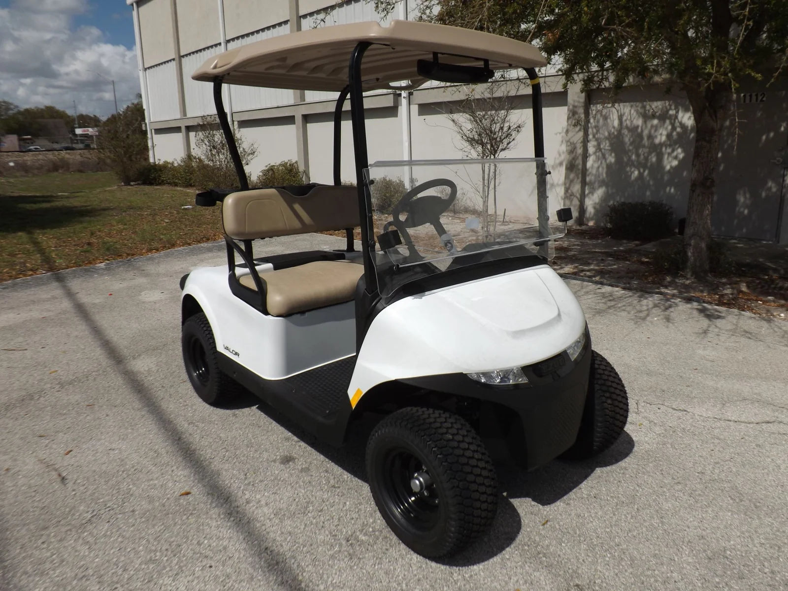 2026 E-Z-GO RXV 2 Valor S EX1 Sport – 2 Passenger Golf Cart