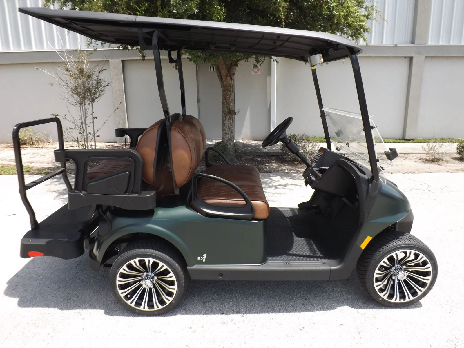 2025 E-Z-GO Freedom RXV 2+2 EX1 Golf Cart
