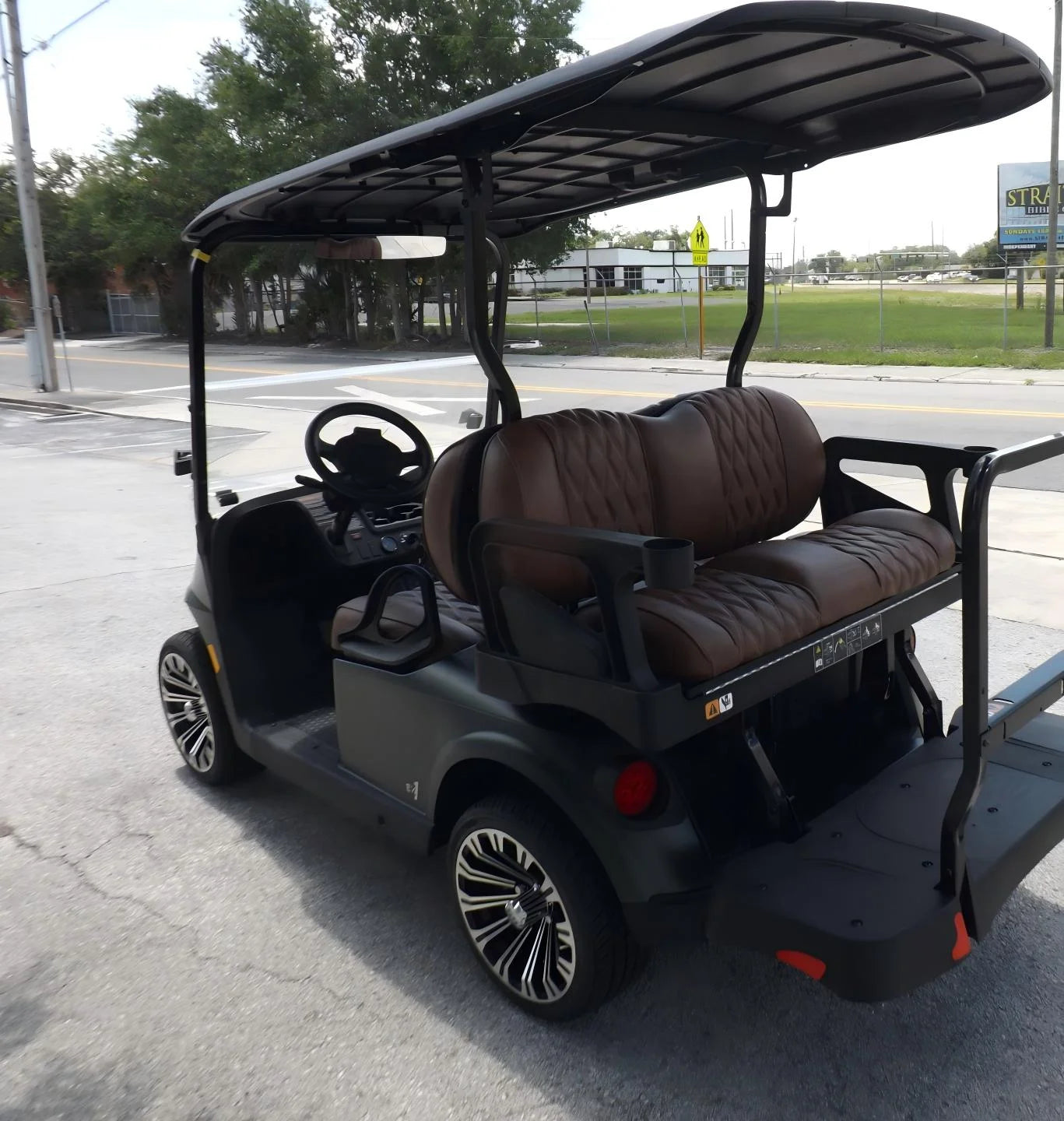 2025 E-Z-GO Freedom RXV 2+2 EX1 Golf Cart
