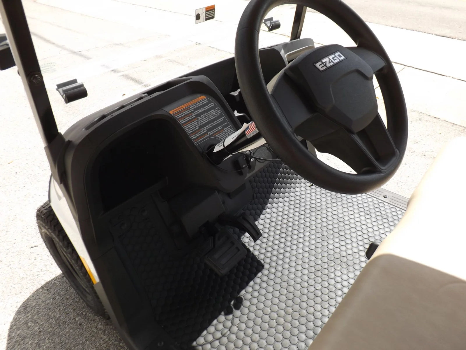 2026 E-Z-GO RXV 2 Valor S EX1 Sport – 2 Passenger Golf Cart