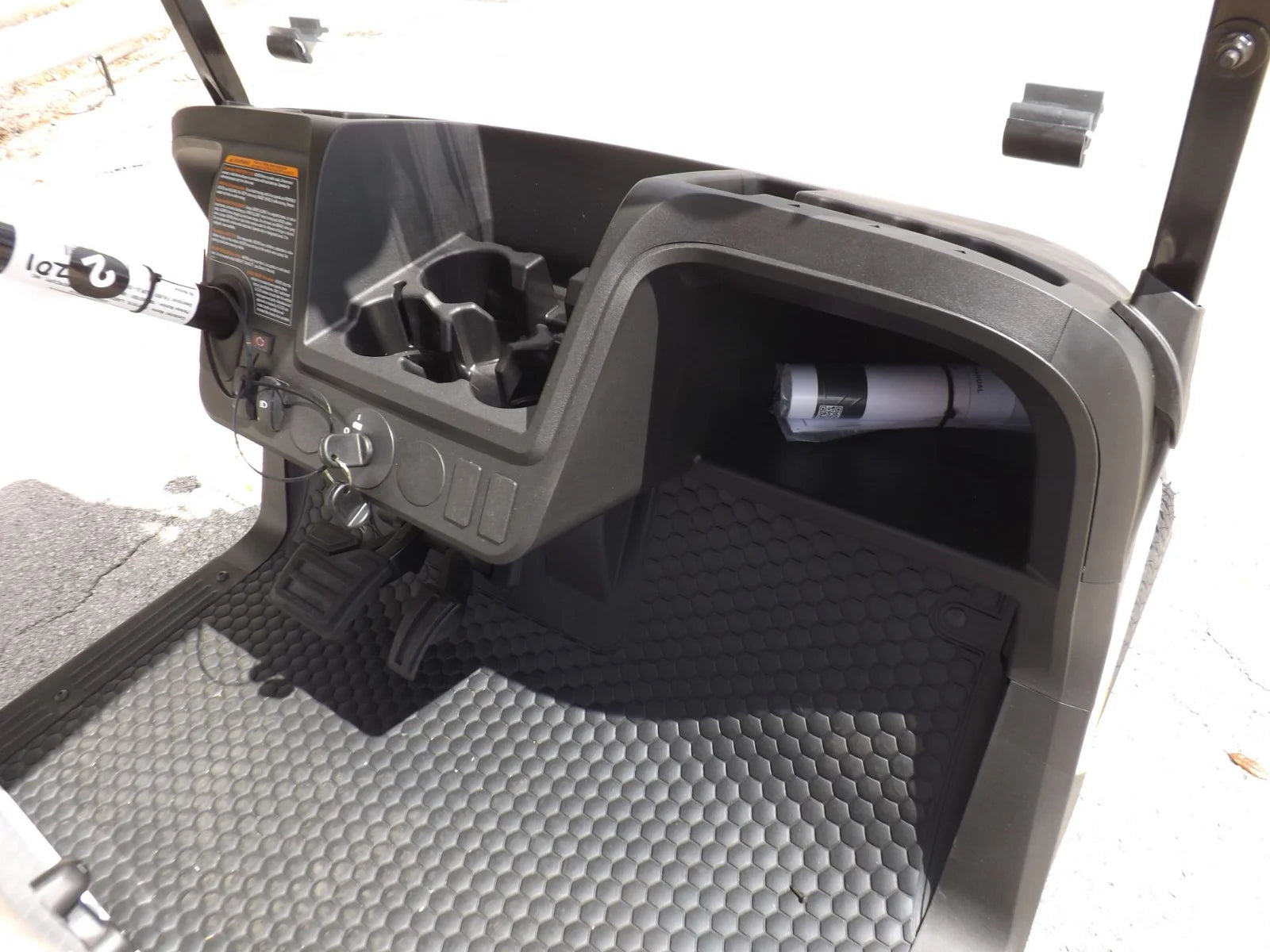 2026 E-Z-GO RXV 2 Valor S EX1 Sport – 2 Passenger Golf Cart