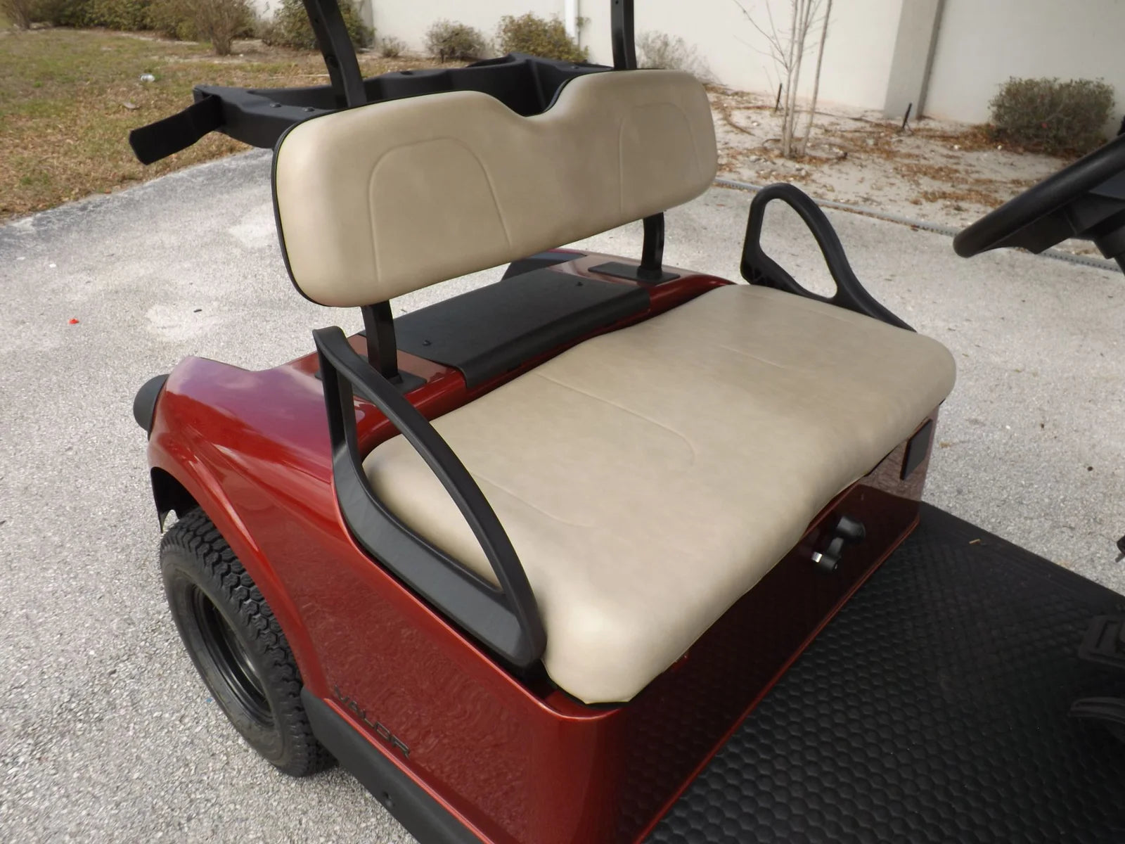 2026 E-Z-GO RXV 2 Valor S EX1 Sport – 2 Passenger Golf Cart