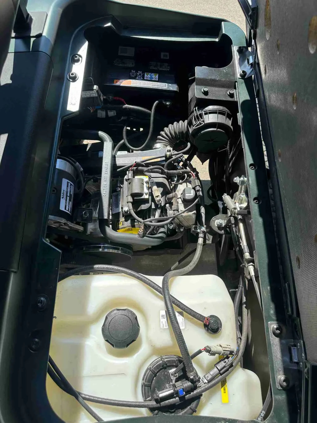 2027 E-Z-GO RXV Valor S+ Gas 4-Passenger Golf Cart